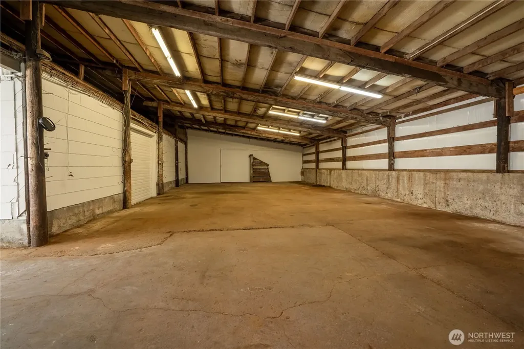 790 E Badger Road Lynden WA 98264