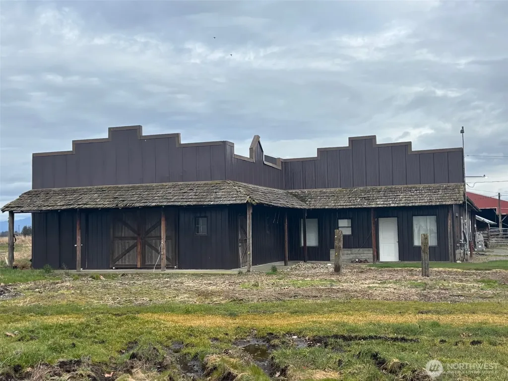 790 E Badger Road Lynden WA 98264