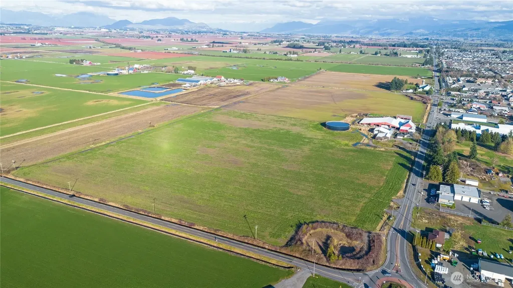790 E Badger Road Lynden WA 98264