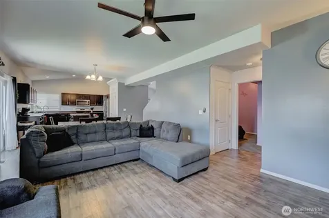1450 Denny Place Rock Island WA 98850