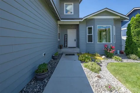 1450 Denny Place Rock Island WA 98850