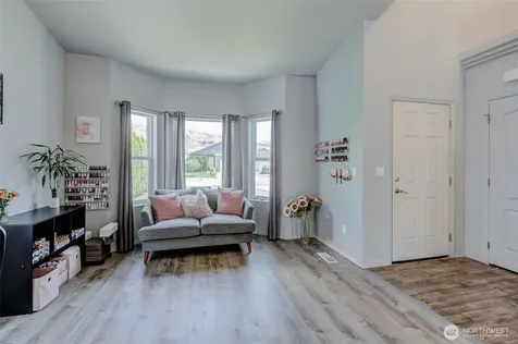 1450 Denny Place Rock Island WA 98850