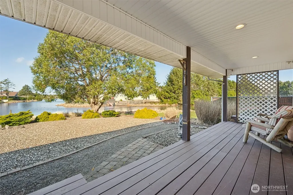 643 Quinault Avenue SE Ocean Shores WA 98569