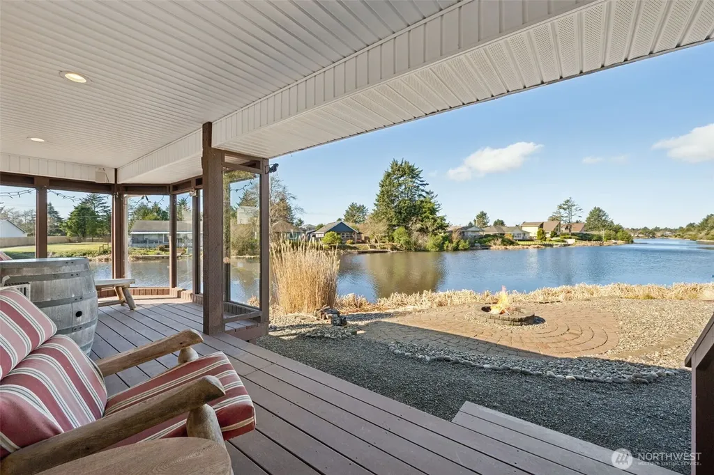 643 Quinault Avenue SE Ocean Shores WA 98569