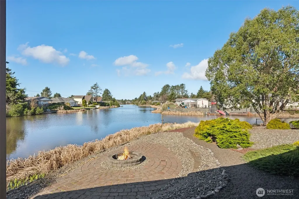 643 Quinault Avenue SE Ocean Shores WA 98569