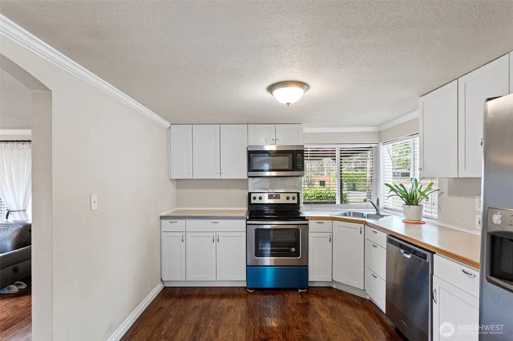 14118 37th Avenue S Tukwila WA 98168