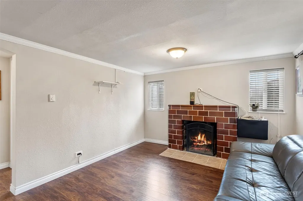 14118 37th Avenue S Tukwila WA 98168
