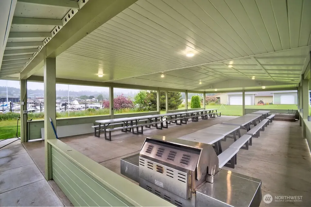 37971 Brant Road NE Hansville WA 98340