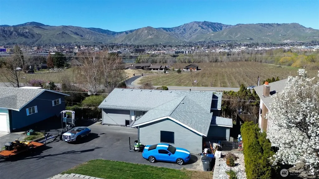 1716 N Anne Avenue East Wenatchee WA 98802