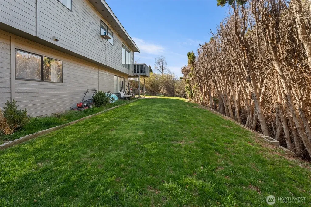 1716 N Anne Avenue East Wenatchee WA 98802