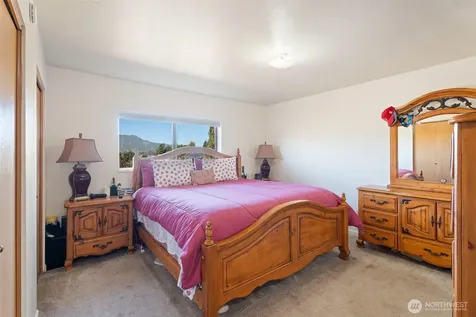 1716 N Anne Avenue East Wenatchee WA 98802