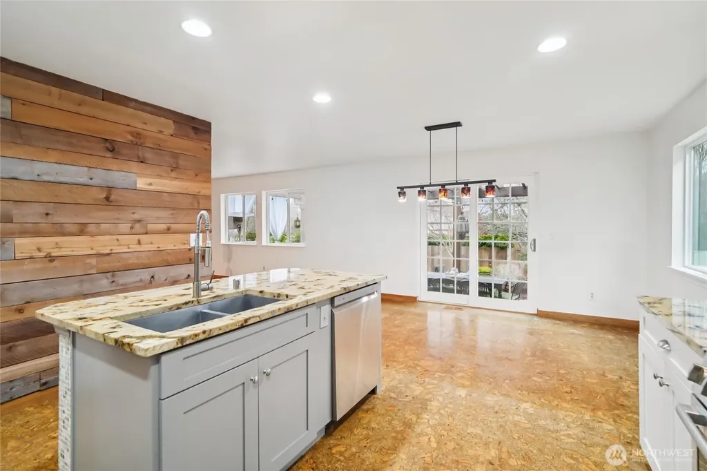 23918 SE 5th Street Sammamish WA 98074