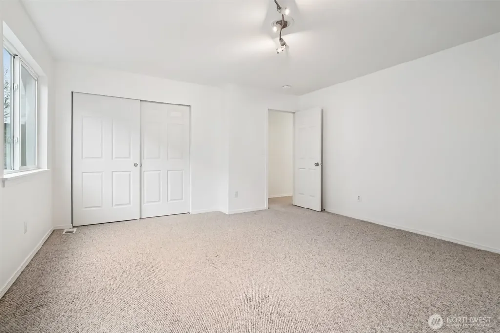 23918 SE 5th Street Sammamish WA 98074