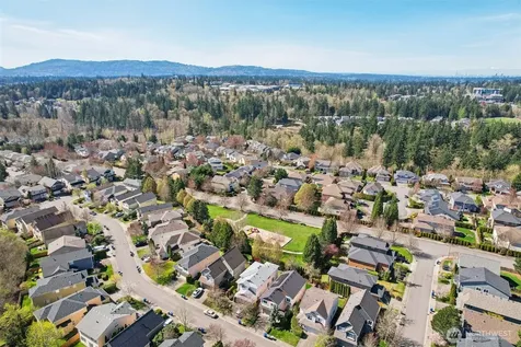 23918 SE 5th Street Sammamish WA 98074