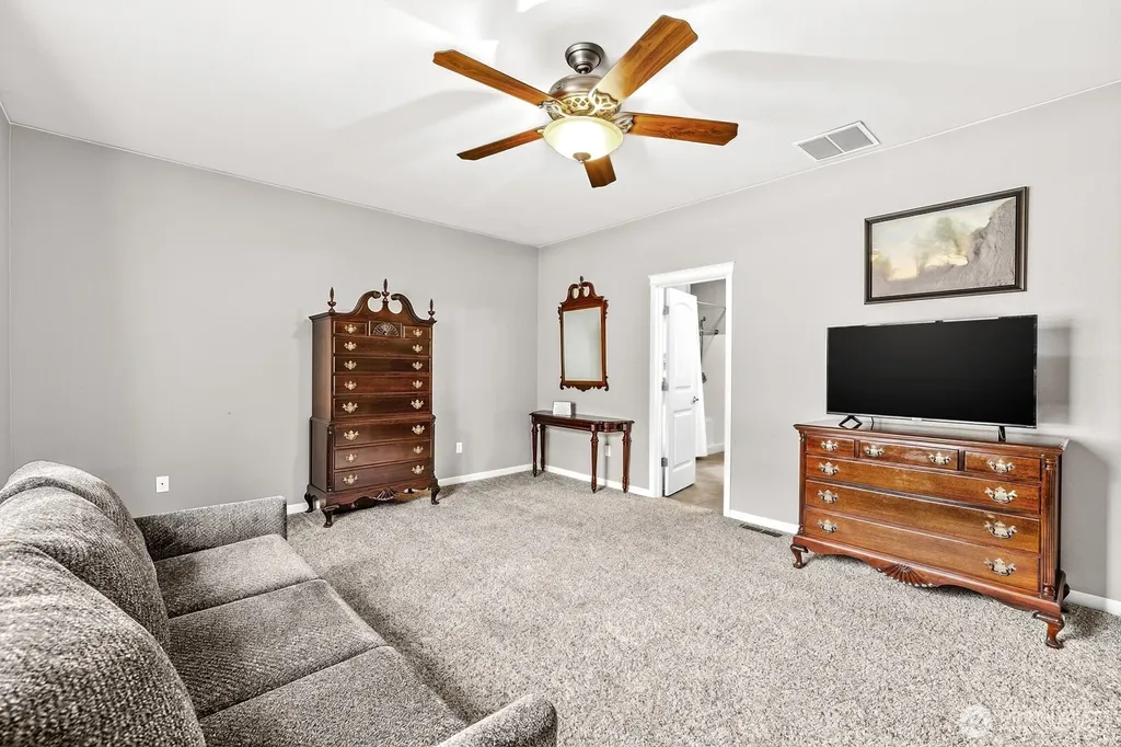 4216 17th Way NE Olympia WA 98516