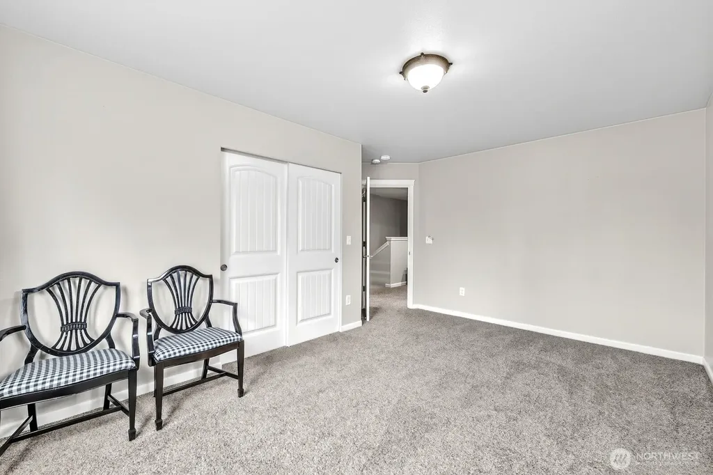 4216 17th Way NE Olympia WA 98516