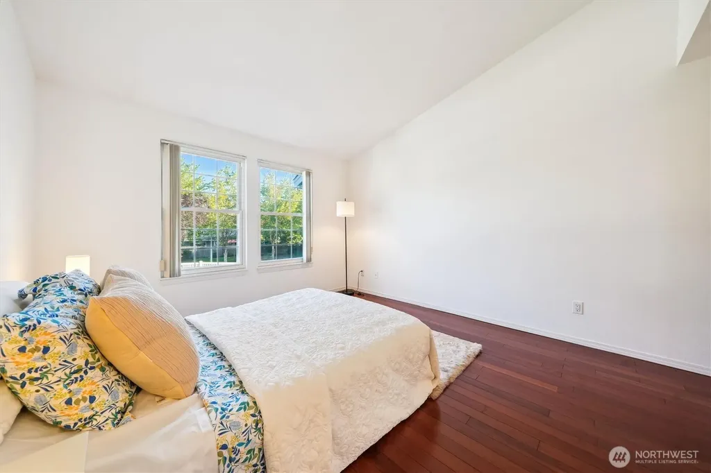 5813 S 238th Court Kent WA 98032