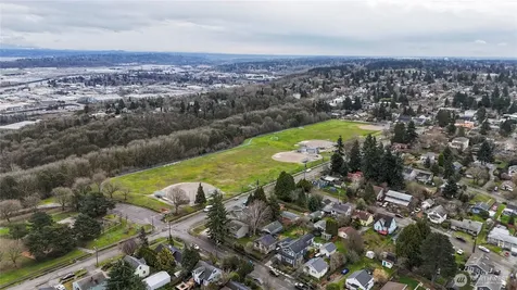 7025 14th Avenue SW Seattle WA 98106