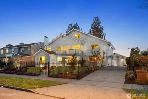 2647 39th Avenue W Seattle WA 98199
