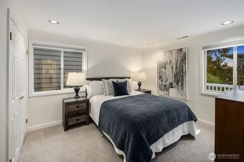 2647 39th Avenue W Seattle WA 98199