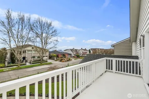2647 39th Avenue W Seattle WA 98199