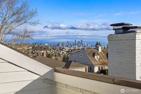 2647 39th Avenue W Seattle WA 98199