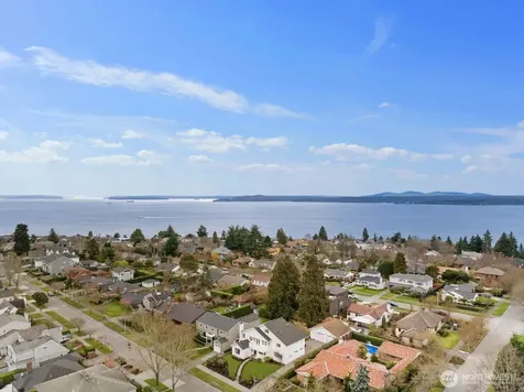 2647 39th Avenue W Seattle WA 98199