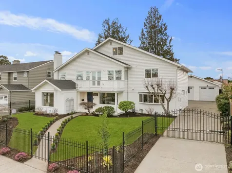 2647 39th Avenue W Seattle WA 98199