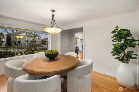 2647 39th Avenue W Seattle WA 98199