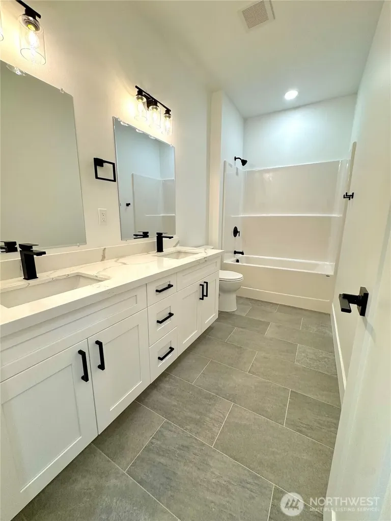 1122 Tecumseh Street Aberdeen WA 98520