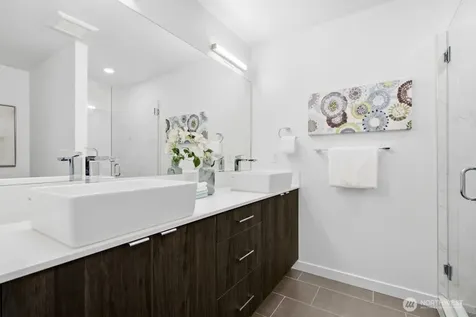 8553 Midvale Avenue N Seattle WA 98103