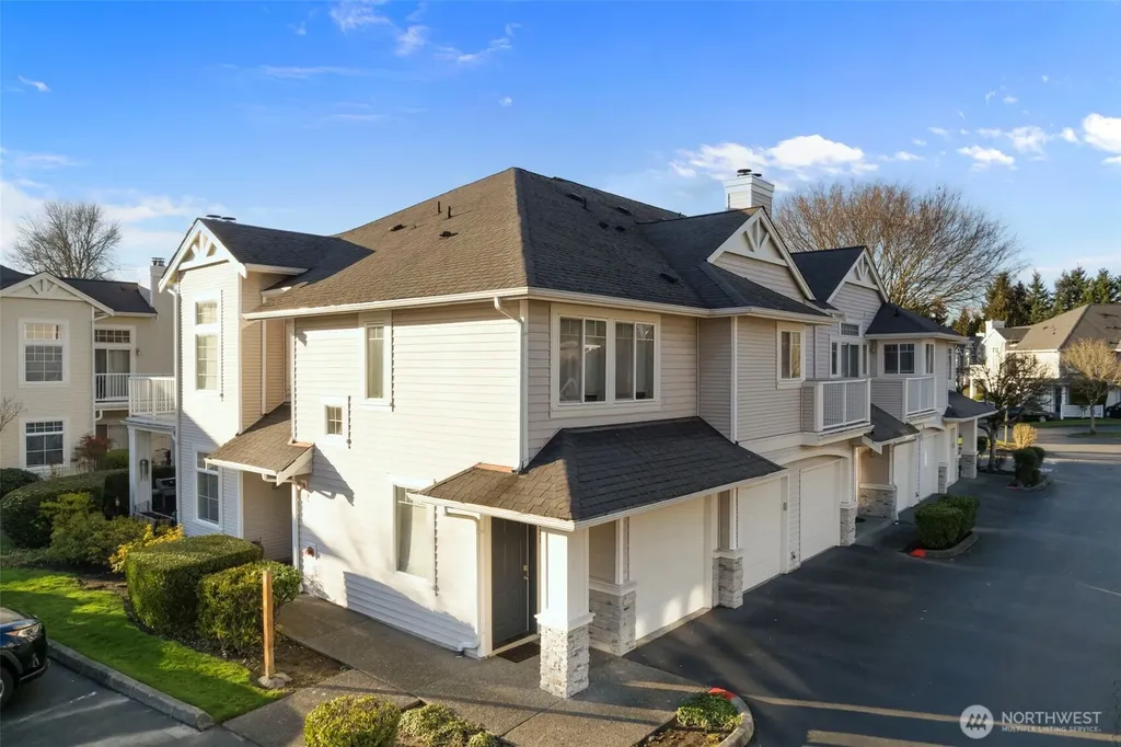 23519 55th Avenue S Kent WA 98032