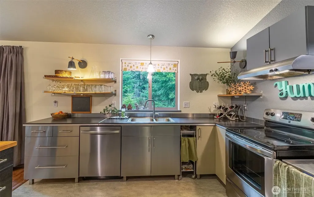 105 Jack Fir Court E Packwood WA 98361