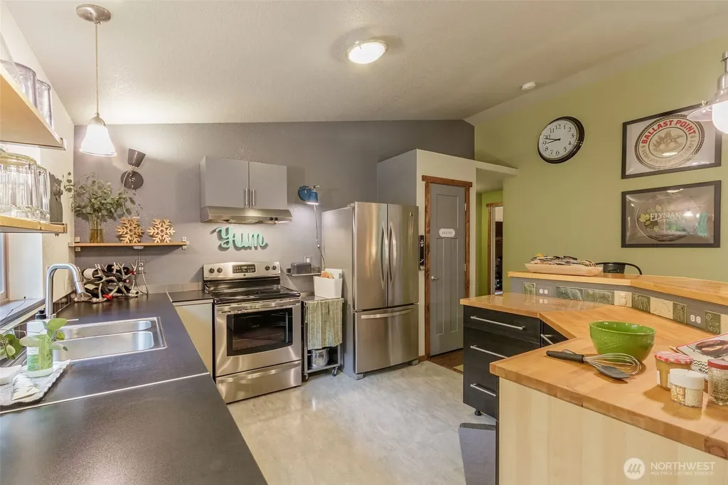 105 Jack Fir Court E Packwood WA 98361