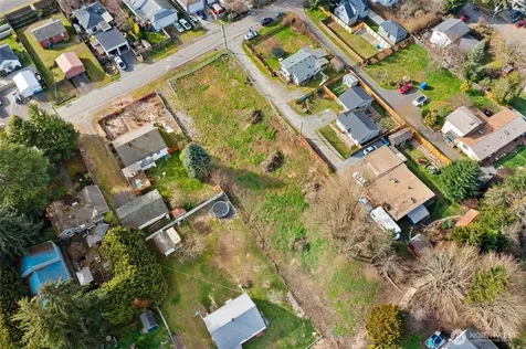 9806 30th Avenue SW Seattle WA 98126