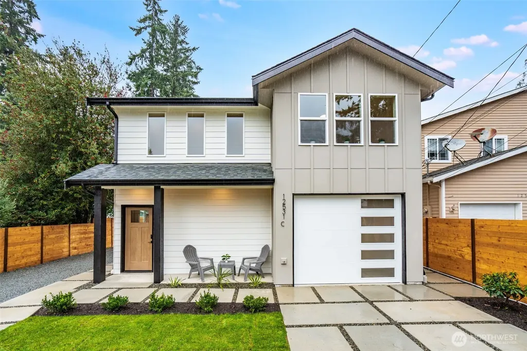 12531 25th Avenue NE Seattle WA 98125