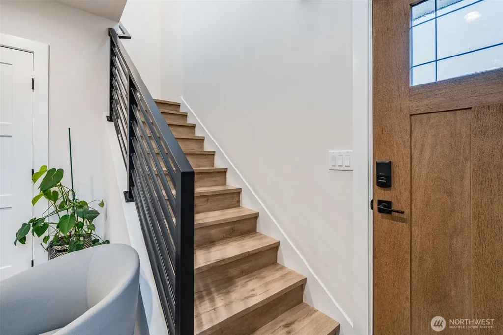 12531 25th Avenue NE Seattle WA 98125