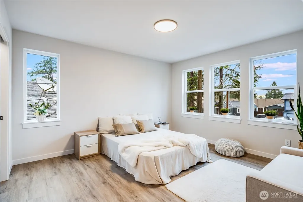 12531 25th Avenue NE Seattle WA 98125