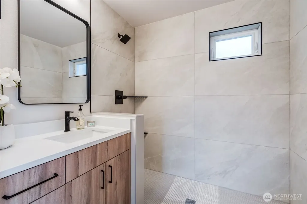 12531 25th Avenue NE Seattle WA 98125