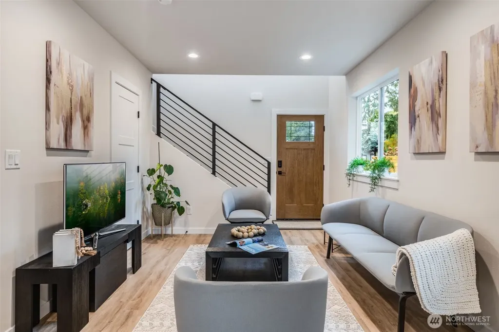 12531 25th Avenue NE Seattle WA 98125