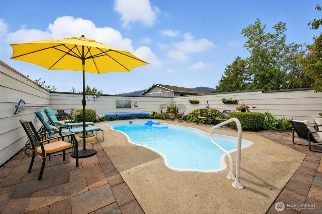 175 Green Avenue Manson WA 98831