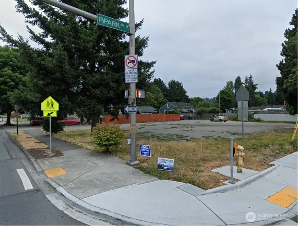 250 Park Avenue N Renton WA 98057