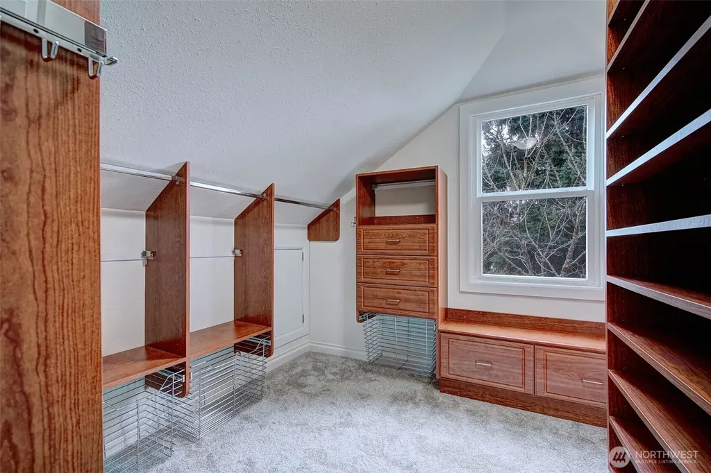10633 21st Avenue SW Seattle WA 98146