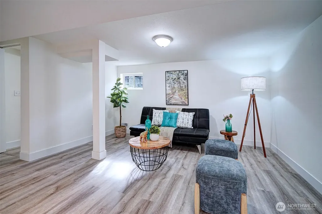 10633 21st Avenue SW Seattle WA 98146