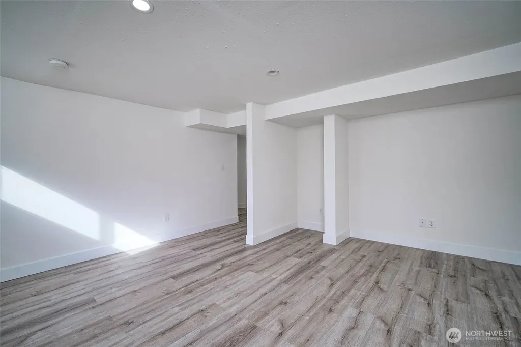 10633 21st Avenue SW Seattle WA 98146