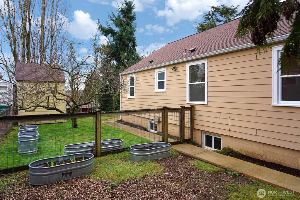 10633 21st Avenue SW Seattle WA 98146