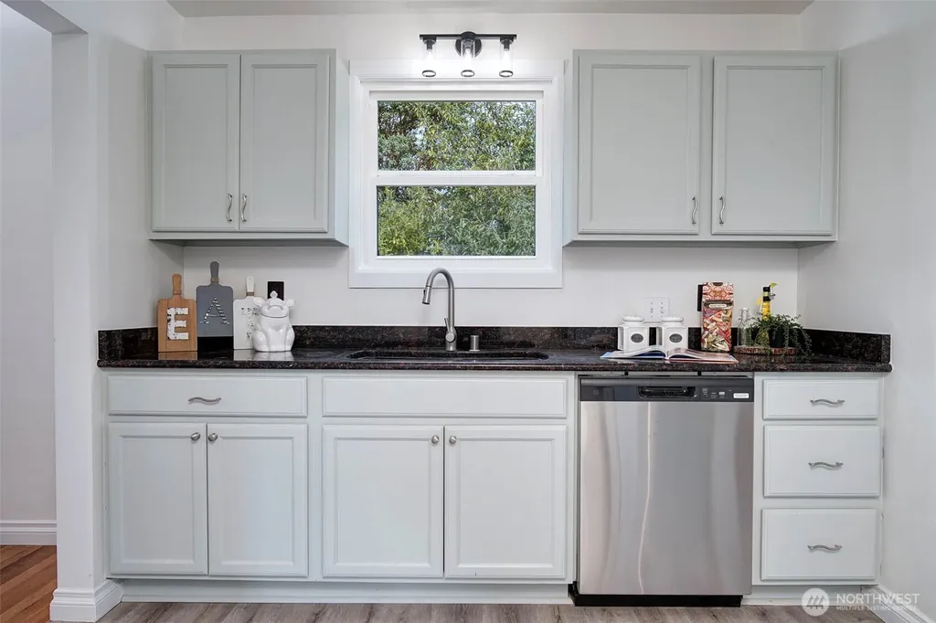 10633 21st Avenue SW Seattle WA 98146