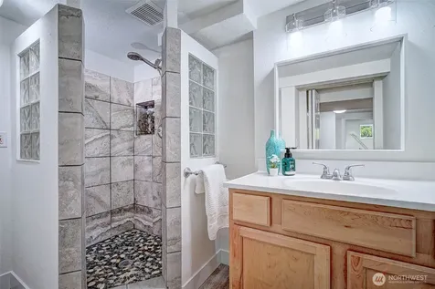 10633 21st Avenue SW Seattle WA 98146