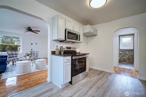 10633 21st Avenue SW Seattle WA 98146