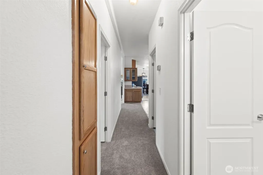 10526 60th Street Ct E Puyallup WA 98372